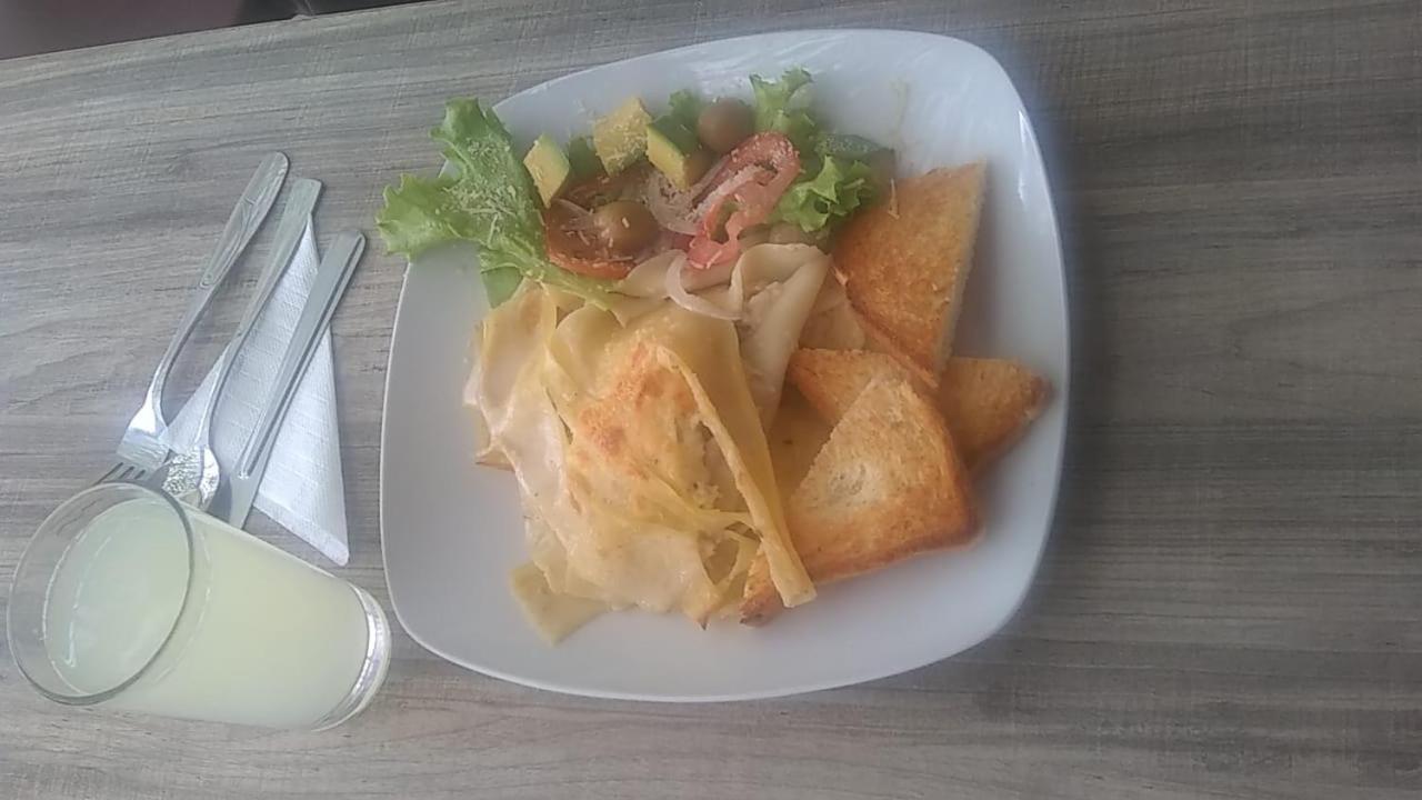 Hotel En Bogota - Fontana Di Trevi Εξωτερικό φωτογραφία